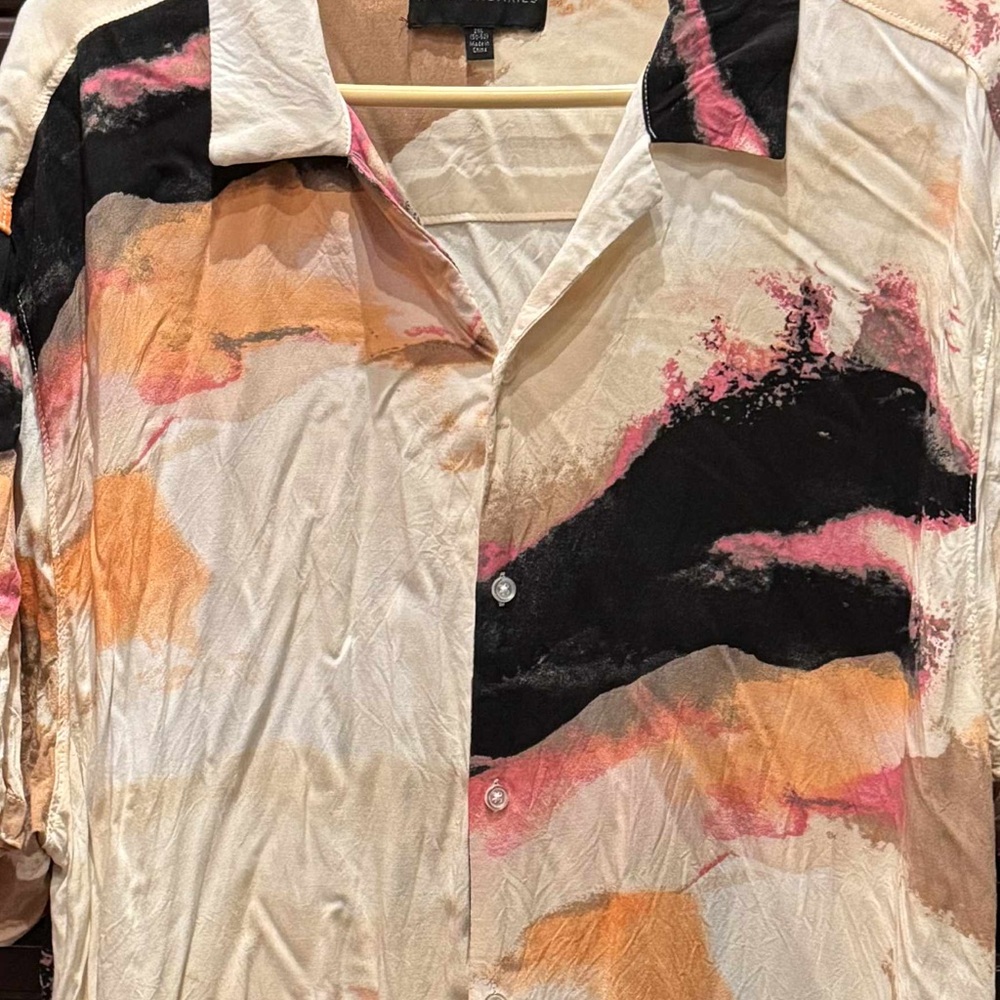 No Boundaries Men's Artistic Button Down Shirt - Cream, Black, Pink, Orange 2XL - Picture 4 of 6